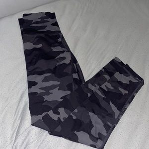 camo aerie leggings